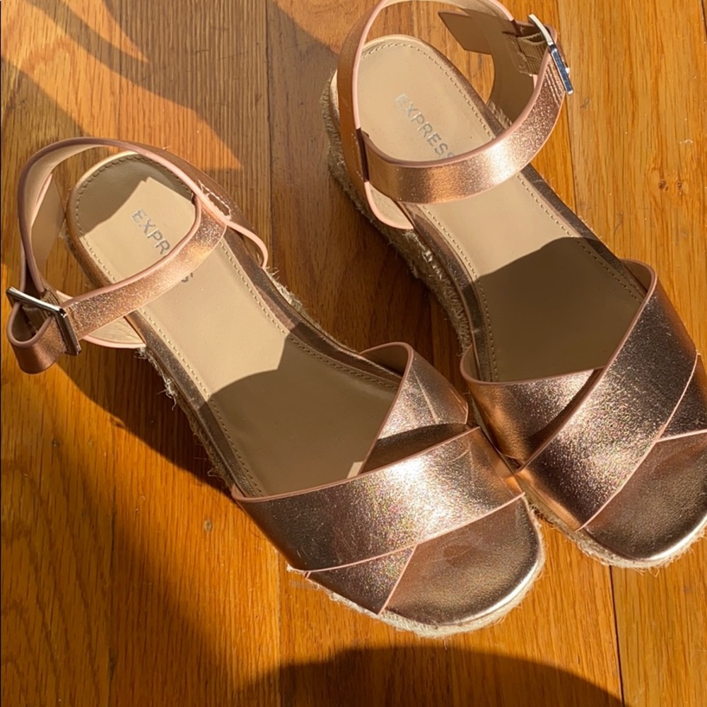 Pink platform sandals - Picture 2 of 2